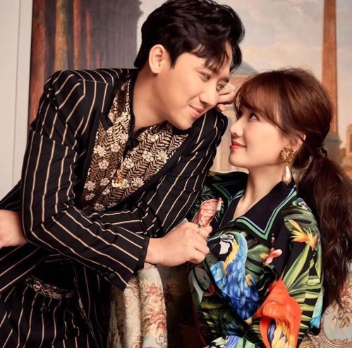 Thời trang sang trọng, lịch lãm và đẹp mắt của cặp đôi Trấn Thành - Hari Won