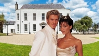 David Beckham hối hận khi mặc đồ suit tím trong đám cưới với Victoria Beckham