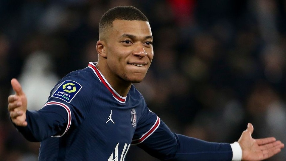 Chuyển nhượng cầu thủ: Hy vọng Mbappe ở lại PSG; Real Madrid quan tâm Rudiger; MU hoàn tất thủ tục với HLV Erik ten Hag