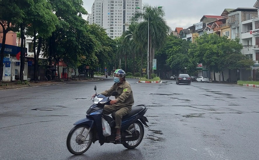 Dự báo thời tiết đêm nay và ngày mai (28-29/4): Hà Nội và Bắc Bộ có mưa; Nam Trung Bộ, Tây Nguyên, Nam Bộ cục bộ mưa to đến rất to