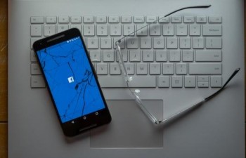 Facebook dừng 200 ứng dụng sử dụng sai mục đích thông tin người dùng