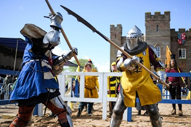 Tái hiện hình ảnh các hiệp sĩ thời trung cổ giao tranh dữ dội
