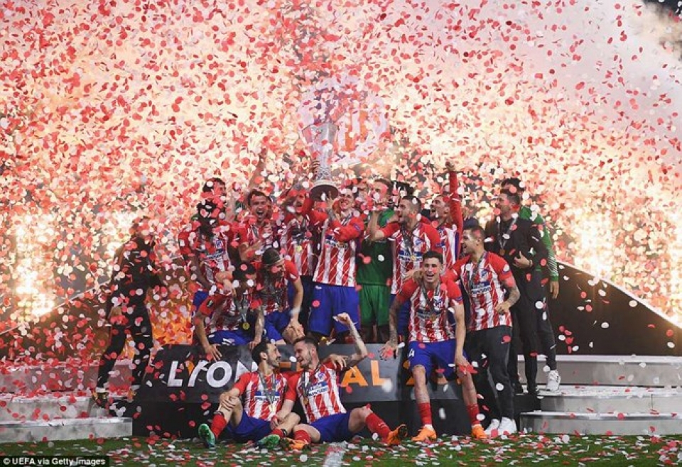 griezmann toa sang dua atletico madrid len ngoi europa league