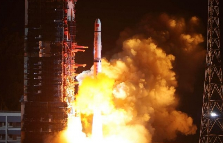 Trung Quốc phóng vệ tinh hỗ trợ khám phá vùng tối của Mặt trăng