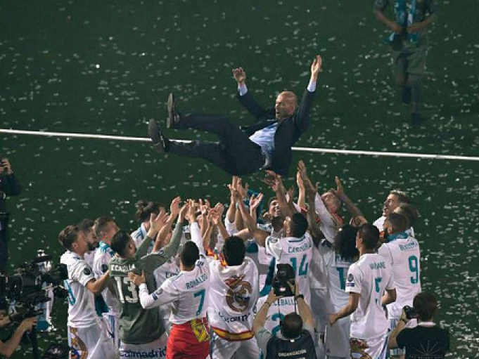 HLV Zinedine Zidane là "ông Vua danh hiệu"