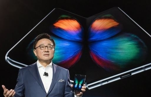 Số phận smartphone màn hình gập Samsung Galaxy Fold?