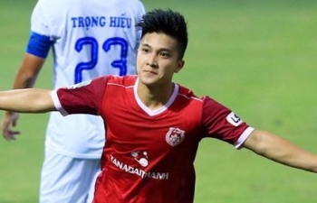 HLV Hàn Quốc “xem giò” cầu thủ Việt kiều Martin Lo