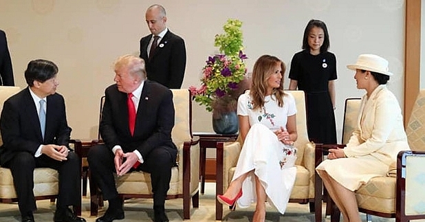 Nhật hoàng và Hoàng hậu bất ngờ sử dụng tiếng Anh đón tiếp Tổng thống Trump