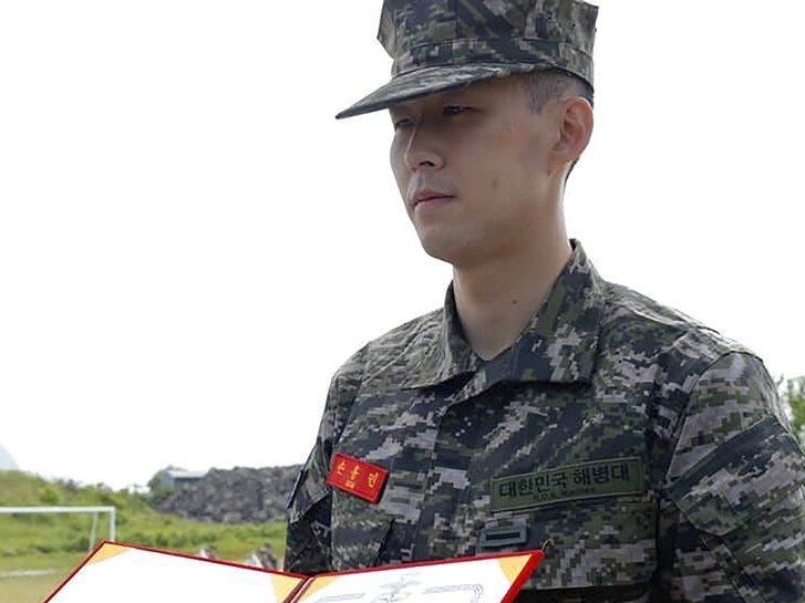 Son Heung Min đứng đầu trong số 157 học viên tham gia khóa huấn luyện quân sự