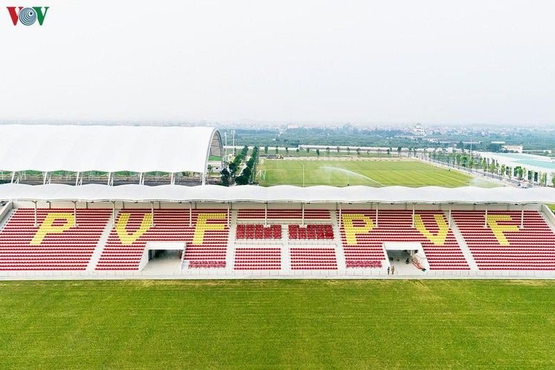 Hậu Covid-19: Sân vận động đầu tiên ở Việt Nam mở đón khán giả