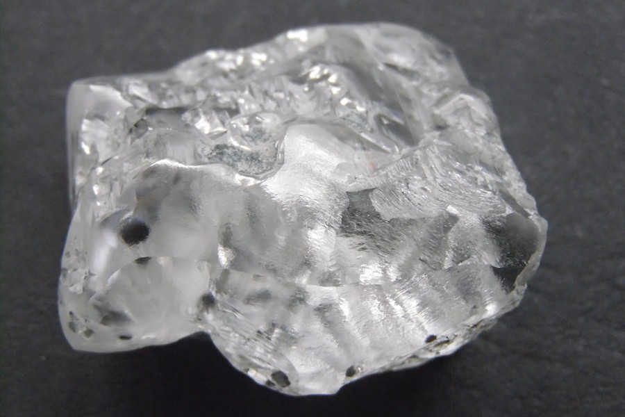Lại phát hiện viên kim cương trắng "khủng" 370 carat