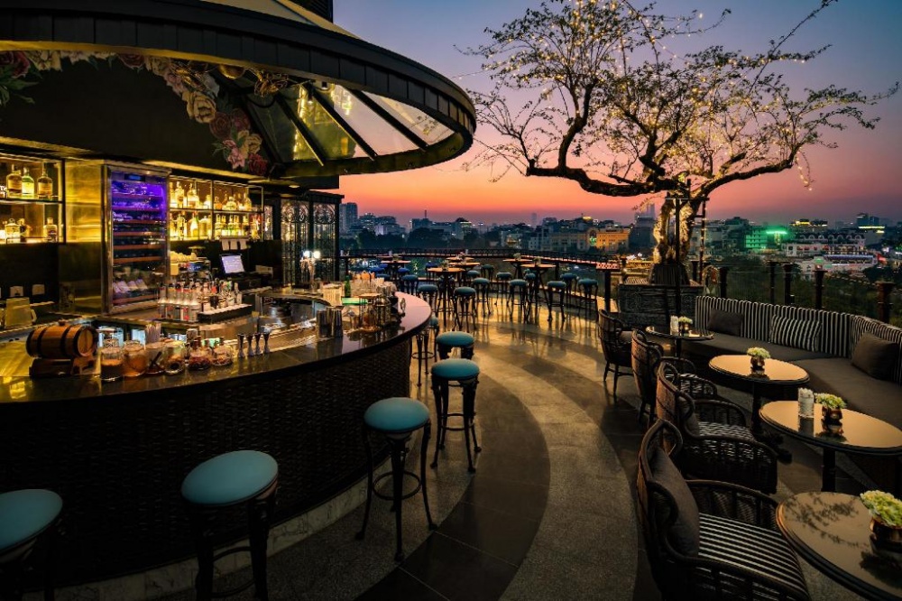 Bốn khách sạn Hà Nội có tầng thượng lọt top đẹp nhất thế giới
