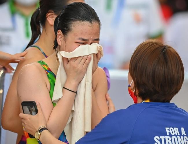 Ngô Phương Mai đã bật khóc khi giành HCB nhảy cầu trong chiều ngày 9/5.
