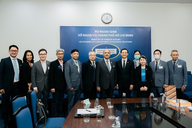 Chủ tịch Rotary International đến thăm Thành phố Hồ Chí Minh
