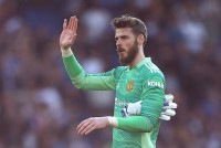 Man Utd: Thưởng hợp đồng mới cho De Gea; Có lời khuyên nên mua Hakim Ziyech và bán siêu sao Cristiano Ronaldo