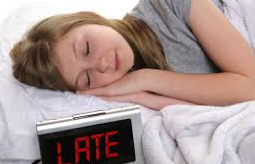 Thức khuya và dậy muộn vào cuối tuần hại sức khoẻ thế nào?