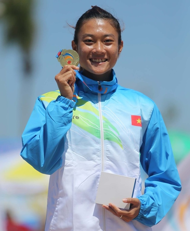 Tú Chinh giành cú đúp vàng, vượt thành tích HCV SEA Games 28