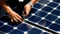 Khủng hoảng năng lượng châu Âu: Người dân mua tấm pin Mặt trời đợi 6 tháng mới có câu trả lời
