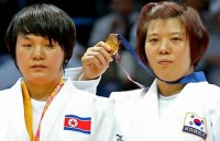 Hàn Quốc và Triều Tiên thi đấu trong một đội tại giải Judo