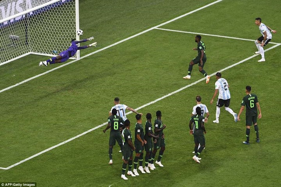 argentina 2 1 nigeria messi toa sang nhung rojo moi la nguoi hung