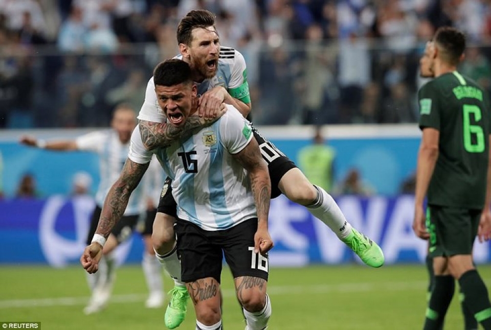 argentina 2 1 nigeria messi toa sang nhung rojo moi la nguoi hung