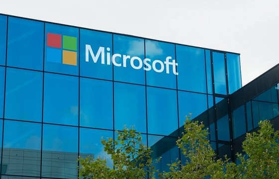 microsoft cam nhan vien dung san pham cua nhieu doi thu