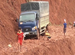 Dự báo thời tiết ngày 16/6: Hà Nội có mưa rào và dông, vùng núi phía Bắc đề phòng lũ quét, sạt lở đất
