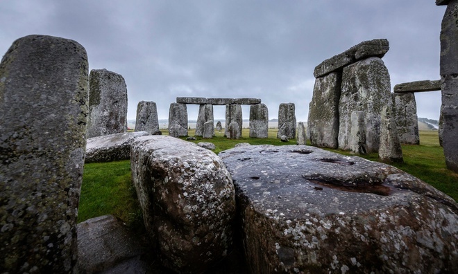 Phát hiện vòng tròn trụ đá khổng lồ gần di sản Stonehenge