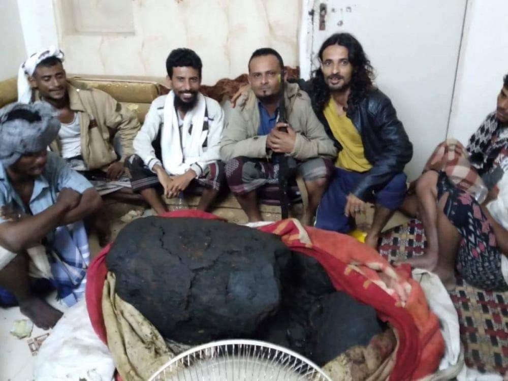 Ngư dân Yemen tìm được khối long diên hương  kg, có giá 1, triệu USD