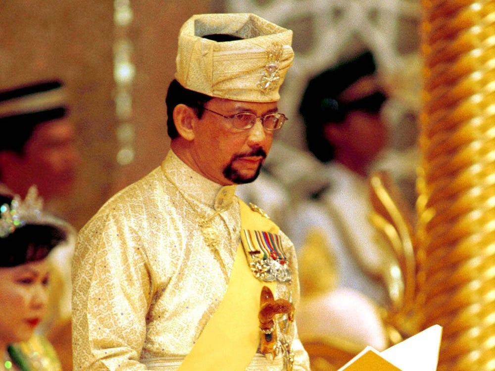 Quốc vương Brunei là một trong những người giàu nhất hành tinh. (Nguồn: Insider)