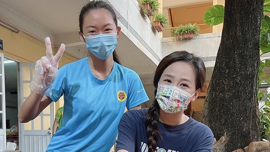 Hoa hậu Mai Phương Thúy tham gia đội tình nguyện phòng chống Covid-19 tại TP. Hồ Chí Minh
