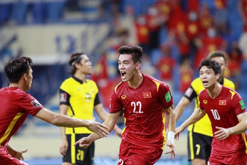 Đội tuyển Việt Nam: Rộng cửa đi tiếp khi Australia tuyên bố sẽ đánh bại Jordan; chuyên gia Anh đoán Việt Nam sẽ thắng trận với UAE