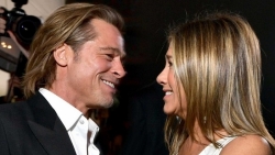 Diễn viên Jennifer Aniston hài lòng với cuộc sống độc thân, coi Brad Pitt như bạn thân