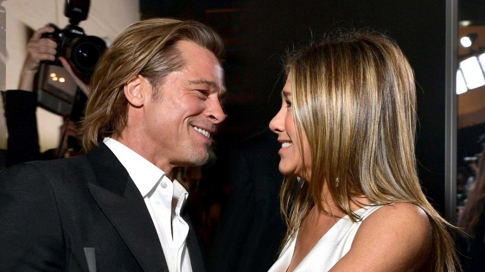 Diễn viên Jennifer Aniston hài lòng với cuộc sống độc thân, coi Brad Pitt như bạn thân
