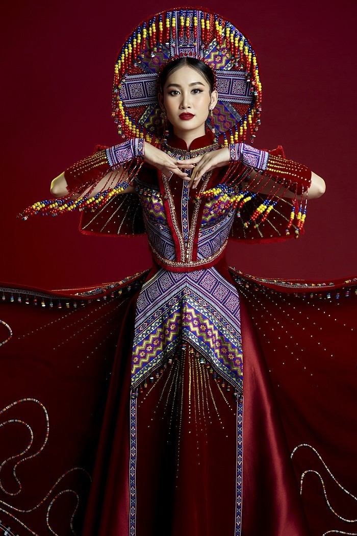 Miss Global 2022: Ý nghĩa trang phục dân tộc của Đoàn Hồng Trang chụp ở Tây  Bắc