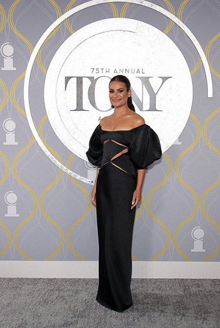 Lea Michele chọn mặc trang phục của nhà mốt Việt dự lễ trao giải 'Tony Awards 2022' tối 12/6 tại New York.