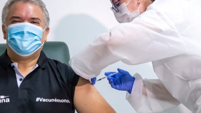 Covid-19: Colombia khuyến nghị tăng cường mũi vaccine thứ 4, Italy tăng cao ca nhiễm mới