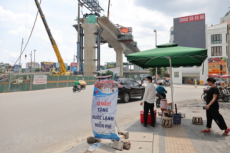 Dự báo thời tiết đêm nay và ngày mai (28-29/6): Hà Nội nắng nóng cục bộ; Bắc Bộ mưa lớn kéo dài và phức tạp; Trung Bộ nắng nóng đặc biệt gay gắt