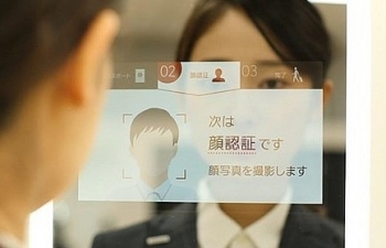 Du khách rời khỏi Nhật Bản sẽ 'check out' qua cổng tự động nhận diện khuôn mặt tại sân bay