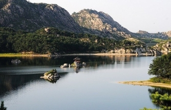 Kinh tế lao đao vì cấm vận, Triều Tiên quảng bá du lịch núi Kumgang