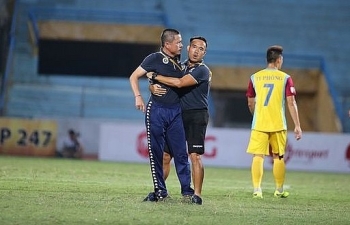 HLV FC Hà Nội Chu Đình Nghiêm bị treo quyền chỉ đạo trước trận gặp HA Gia Lai