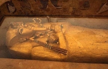 Ai Cập phục hồi quan tài lớn nhất của Vua Tutankhamun