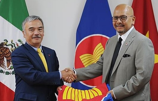 Việt Nam bàn giao chức Chủ tịch luân phiên ASEAN tại Mexico cho  Indonesia