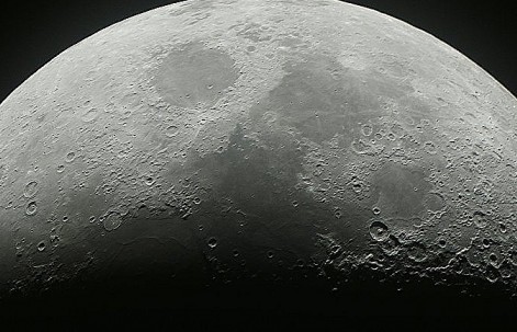 Người Nga nghĩ cách biến đất Mặt trăng thành... 'bê tông'