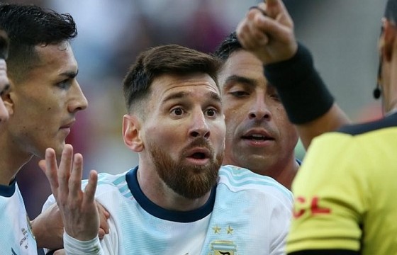 Phát ngôn 'không nể nang ai' về Copa America, Messi nhận án phạt 'nhẹ không tưởng'