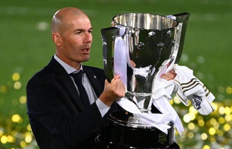 HLV Zidane 'chạm tay ra vàng': 19 trận lại có 1 danh hiệu