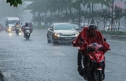 Dự báo thời tiết đêm nay và ngày mai (27-28/7): Hà Nội có lúc có mưa rào và dông; cảnh báo lốc, sét, mưa đá, gió giật mạnh ở Bắc Bộ