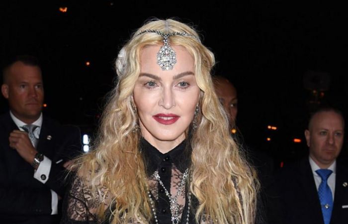 Instagram xóa bài đăng của ngôi sao Madonna do thông tin sai về Covid-19