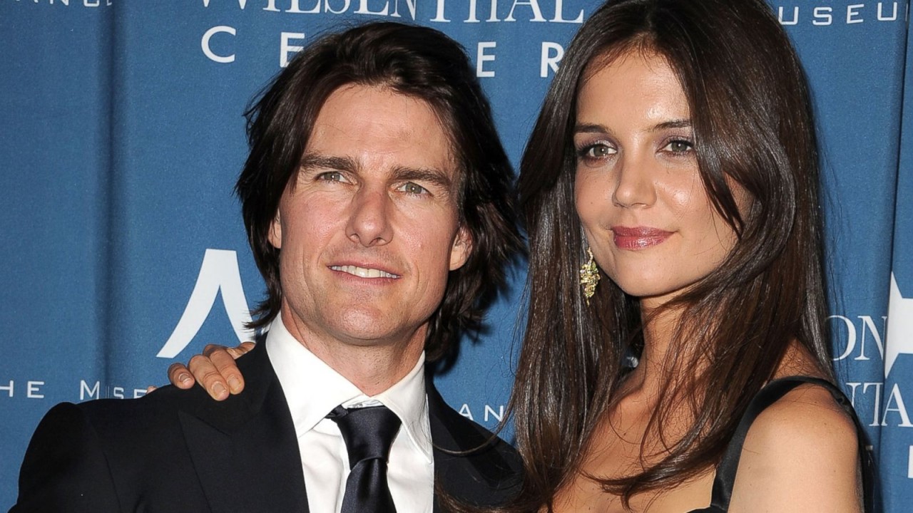 Vì sao Katie Holmes và Tom Cruise nhanh chóng hoàn thành thủ tục ly hôn?