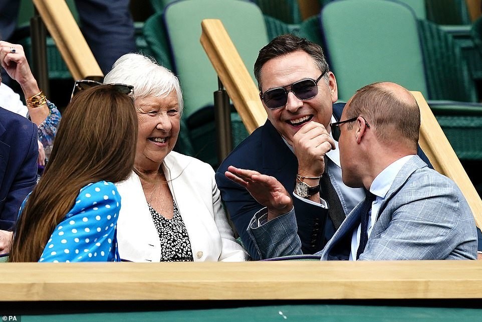Wimbledon 2022: Vợ chồng công nước Kate đến sân, xem Novak Djokovic thi đấu